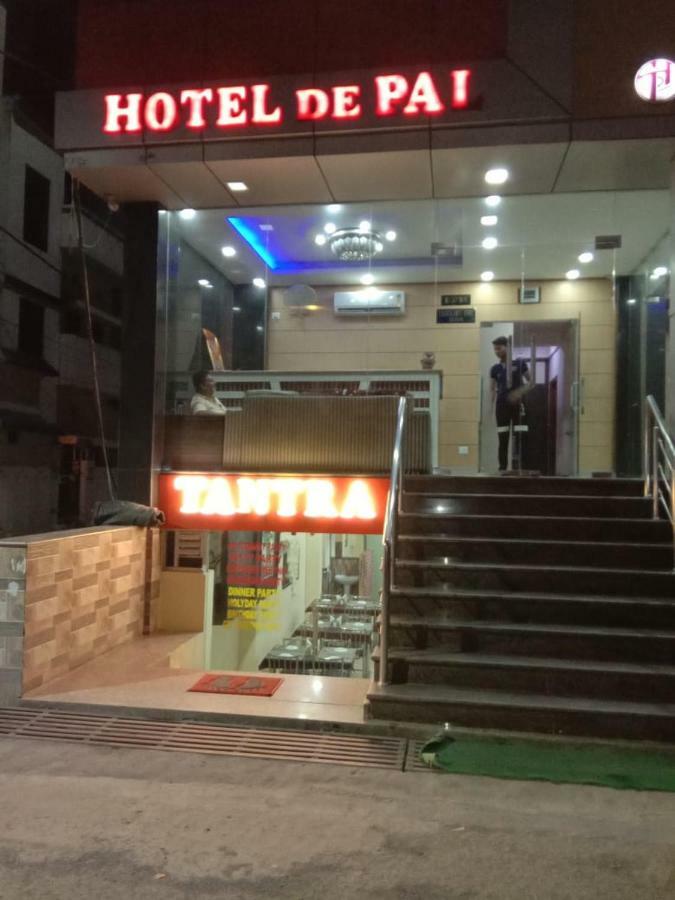 Adb Rooms Hotel De Pal Varanasi Eksteriør bilde