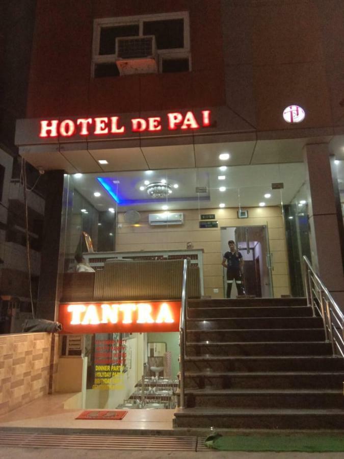 Adb Rooms Hotel De Pal Varanasi Eksteriør bilde